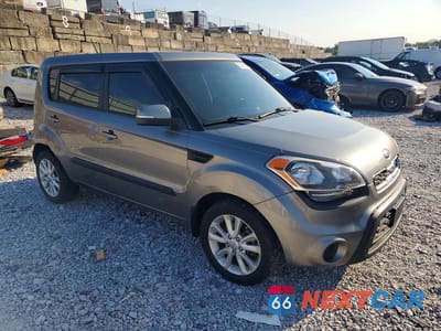 Czwarte zdjęcie samochodu z boku: 2013 KIA SOUL + VIN:KNDJT2A68D7599253 - miniatura