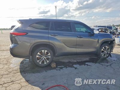 Trzecie zdjęcie samochodu z tyłu: 2023 TOYOTA HIGHLANDER XLE VIN:5TDKDRBH4PS027746 - miniatura