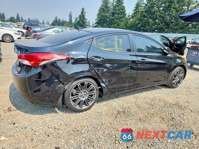 Trzecie zdjęcie samochodu z tyłu: 2013 HYUNDAI ELANTRA LIMITED VIN:5NPDH4AE8DH161832 - miniatura