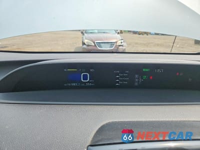 Zdjęcie 9 z 13 samochodu: 2016 TOYOTA PRIUS TWO VIN:JTDKBRFU8G3002654 - miniatura