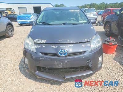 Piąte zdjęcie samochodu w środku: 2011 TOYOTA PRIUS VIN:JTDKN3DU2B5356142 - miniatura