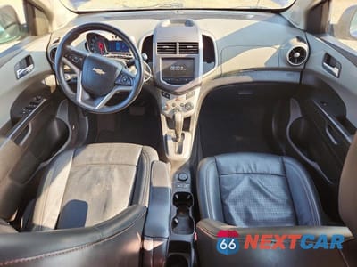 Zdjęcie 8 z 12 samochodu: 2013 CHEVROLET SONIC LTZ VIN:1G1JE6SB1D4194603 - miniatura