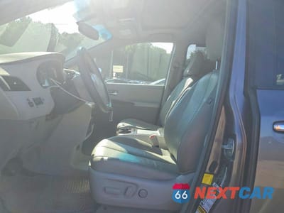 Zdjęcie 7 z 14 samochodu: 2012 TOYOTA SIENNA XLE 7-PASSENGER VIN:5TDDK3DC9CS032268 - miniatura