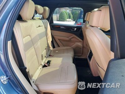 Zdjęcie 10 z 12 samochodu: 2019 PORSCHE CAYENNE VIN:WP1AA2AY2KDA02313 - miniatura