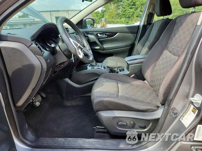 Zdjęcie 7 z 14 samochodu: 2018 NISSAN ROGUE SPORT SV VIN:JN1BJ1CR1JW203034 - miniatura