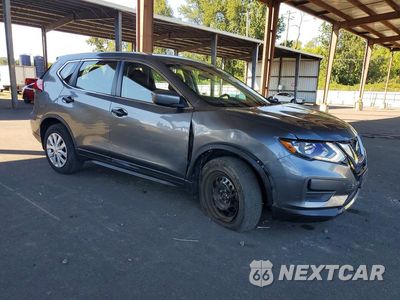 Czwarte zdjęcie samochodu z boku: 2018 NISSAN ROGUE S VIN:JN8AT2MV5JW303632 - miniatura