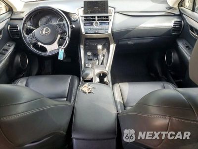 Zdjęcie 8 z 13 samochodu: 2017 LEXUS NX 200T BASE VIN:JTJBARBZXH2119483 - miniatura