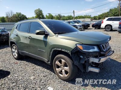 Czwarte zdjęcie samochodu z boku: 2019 JEEP COMPASS LATITUDE VIN:3C4NJDBB2KT815282 - miniatura