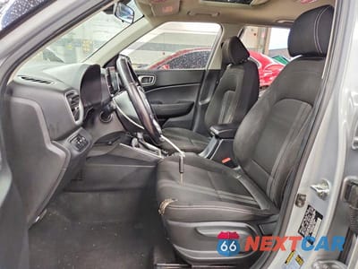 Zdjęcie 7 z 13 samochodu: 2020 HYUNDAI VENUE SEL VIN:KMHRC8A31LU029960 - miniatura