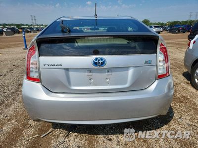 Zdjęcie 6 z 12 samochodu: 2014 TOYOTA PRIUS TWO VIN:JTDKN3DU7E0365758 - miniatura