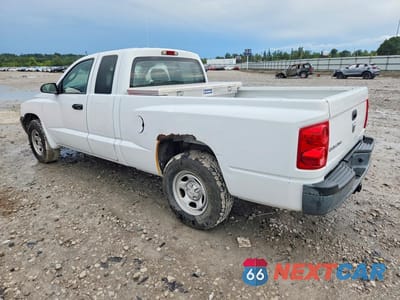 Drugie zdjęcie samochodu z przodu: 2007 DODGE DAKOTA ST VIN:1D7HE22K77S271320 - miniatura