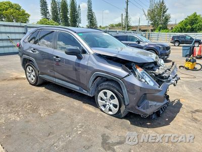 Czwarte zdjęcie samochodu z boku: 2019 TOYOTA RAV4 LE VIN:2T3H1RFVXKW033013 - miniatura