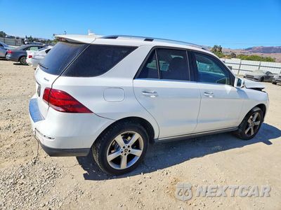 Trzecie zdjęcie samochodu z tyłu: 2018 MERCEDES-BENZ GLE 350 4MATIC VIN:4JGDA5HB7JB150349 - miniatura