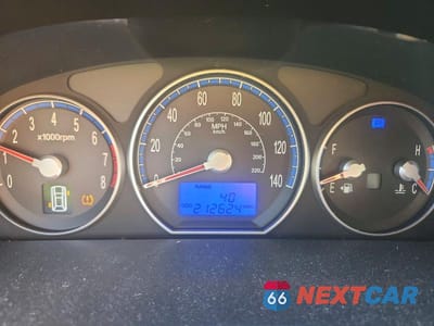 Zdjęcie 9 z 13 samochodu: 2007 HYUNDAI SANTA FE SE VIN:5NMSH13E77H109340 - miniatura