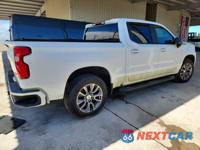 Trzecie zdjęcie samochodu z tyłu: 2019 CHEVROLET SILVERADO K1500 RST VIN:1GCUYEED9KZ342810 - miniatura