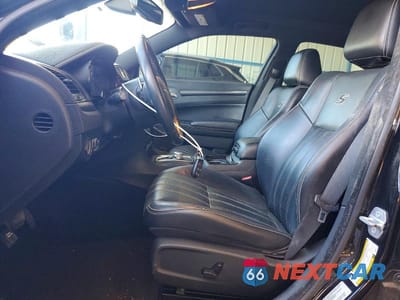 Zdjęcie 7 z 13 samochodu: 2015 CHRYSLER 300 S VIN:2C3CCAGG1FH882947 - miniatura