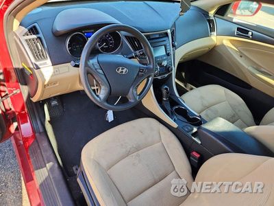 Zdjęcie 8 z 12 samochodu: 2015 HYUNDAI SONATA HYBRID BASE VIN:KMHEC4A47FA138848 - miniatura