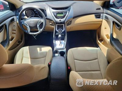 Zdjęcie 8 z 12 samochodu: 2012 HYUNDAI ELANTRA GLS VIN:KMHDH4AE1CU182263 - miniatura