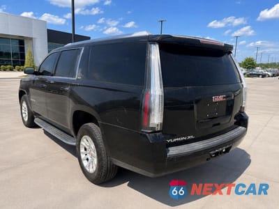 Trzecie zdjęcie samochodu z tyłu: 2016 GMC YUKON XL K1500 SLE VIN:1GKS2FEC6GR333693 - miniatura