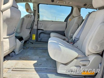 Zdjęcie 11 z 13 samochodu: 2011 TOYOTA SIENNA LE VIN:5TDKK3DC8BS165805 - miniatura