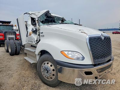 Czwarte zdjęcie samochodu z boku: 2025 INTERNATIONAL LT625 SEMI TRUCK VIN:3HSDZAPR7SN615129 - miniatura