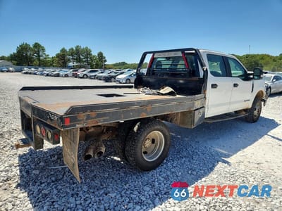 Trzecie zdjęcie samochodu z tyłu: 2019 FORD F350 SUPER DUTY VIN:1FD8W3HT7KEG56943 - miniatura