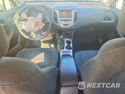 Zdjęcie 8 z 12 samochodu: 2018 CHEVROLET CRUZE LS VIN:1G1BC5SM3J7179939 - miniatura