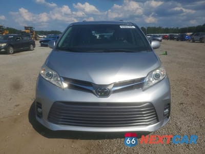 Piąte zdjęcie samochodu w środku: 2020 TOYOTA SIENNA XLE 8-PASSENGER VIN:5TDYZ3DCXLS034057 - miniatura