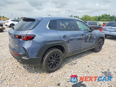 Trzecie zdjęcie samochodu z tyłu: 2024 MAZDA CX-50 SELECT VIN:7MMVABAM9RN243600 - miniatura