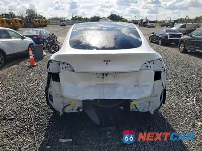 Zdjęcie 6 z 13 samochodu: 2020 TESLA MODEL Y VIN:5YJYGDEE7LF042925 - miniatura