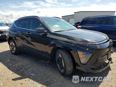 Czwarte zdjęcie samochodu z boku: 2025 HYUNDAI KONA LIMITED VIN:KM8HE3A66SU019619 - miniatura