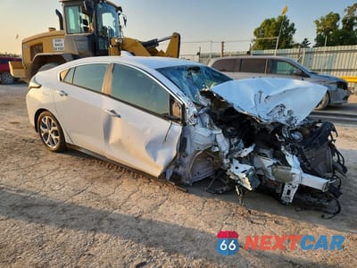 Czwarte zdjęcie samochodu z boku: 2018 CHEVROLET VOLT PREMIER VIN:1G1RD6S59JU143409 - miniatura