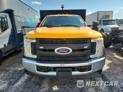 Piąte zdjęcie samochodu w środku: 2017 FORD F550 SUPER DUTY VIN:1FDUF5GY9HEC16853 - miniatura