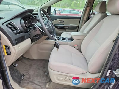 Zdjęcie 7 z 13 samochodu: 2021 KIA SEDONA LX VIN:KNDMB5C16M6668269 - miniatura