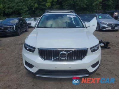 Piąte zdjęcie samochodu w środku: 2019 VOLVO XC40 T5 INSCRIPTION VIN:YV4162UL8K2102878 - miniatura
