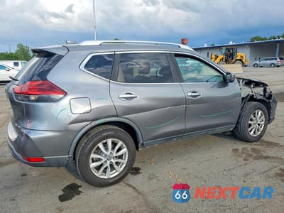 Trzecie zdjęcie samochodu z tyłu: 2018 NISSAN ROGUE SV VIN:KNMAT2MV1JP616005 - miniatura
