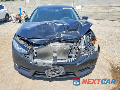 Piąte zdjęcie samochodu w środku: 2016 HONDA CIVIC EX VIN:2HGFC1F32GH635186 - miniatura