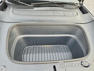 Zdjęcie 11 z 12 samochodu: 2026 TESLA MODEL Y VIN:7SAYGDEE3TA671534 - miniatura
