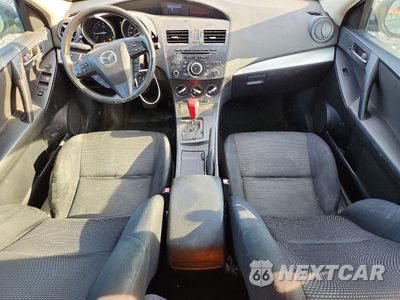 Zdjęcie 8 z 12 samochodu: 2013 MAZDA 3 I VIN:JM1BL1U71D1756255 - miniatura