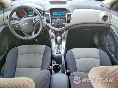 Zdjęcie 8 z 12 samochodu: 2014 CHEVROLET CRUZE LS VIN:1G1PA5SG4E7147903 - miniatura