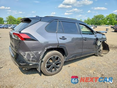 Trzecie zdjęcie samochodu z tyłu: 2024 TOYOTA RAV4 XSE VIN:2T3E6RFV3RW063601 - miniatura