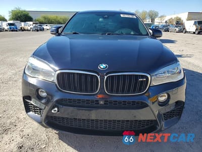 Piąte zdjęcie samochodu w środku: 2017 BMW X6 M VIN:5YMKW8C3XH0U72379 - miniatura