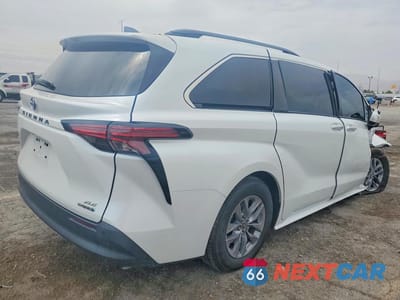 Trzecie zdjęcie samochodu z tyłu: 2022 TOYOTA SIENNA XLE VIN:5TDJRKEC5NS087049 - miniatura