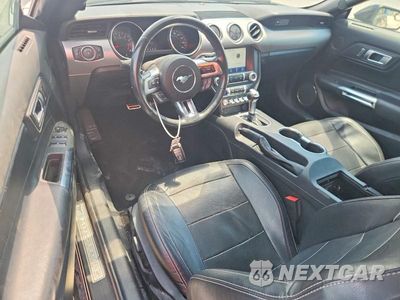 Zdjęcie 8 z 13 samochodu: 2020 FORD MUSTANG VIN:1FATP8UH8L5179800 - miniatura