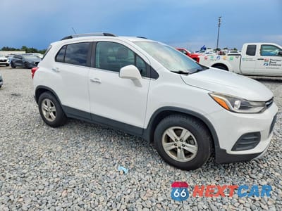 Czwarte zdjęcie samochodu z boku: 2018 CHEVROLET TRAX 1LT VIN:KL7CJLSBXJB707684 - miniatura