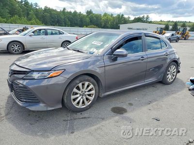 2018 TOYOTA CAMRY LE 4T1B11HK3JU019617 - główne zdjęcie licytacji z USA - miniatura