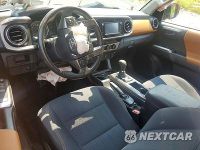 Zdjęcie 8 z 12 samochodu: 2018 TOYOTA TACOMA SR5 V6 VIN:5TFSZ5AN6JX128046 - miniatura