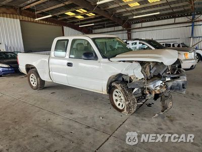 Czwarte zdjęcie samochodu z boku: 2006 CHEVROLET SILVERADO K1500 VIN:1GCEK19B76E104703 - miniatura