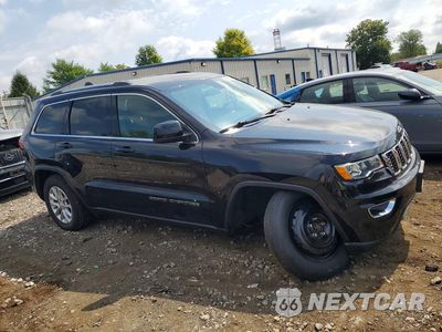 Czwarte zdjęcie samochodu z boku: 2021 JEEP GRAND CHEROKEE LAREDO VIN:1C4RJFAG6MC826956 - miniatura