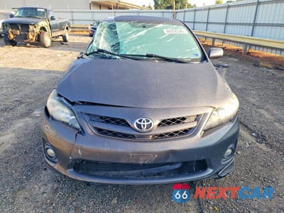 Piąte zdjęcie samochodu w środku: 2012 TOYOTA COROLLA S VIN:2T1BU4EE7CC912188 - miniatura
